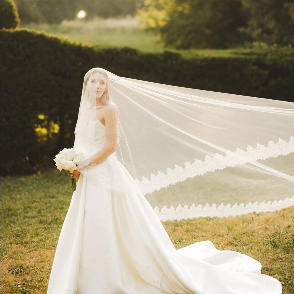 KHYA Edith Lace Veil